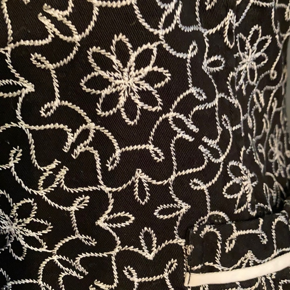 Embroidered Suit Jacket - Picture 2 of 5